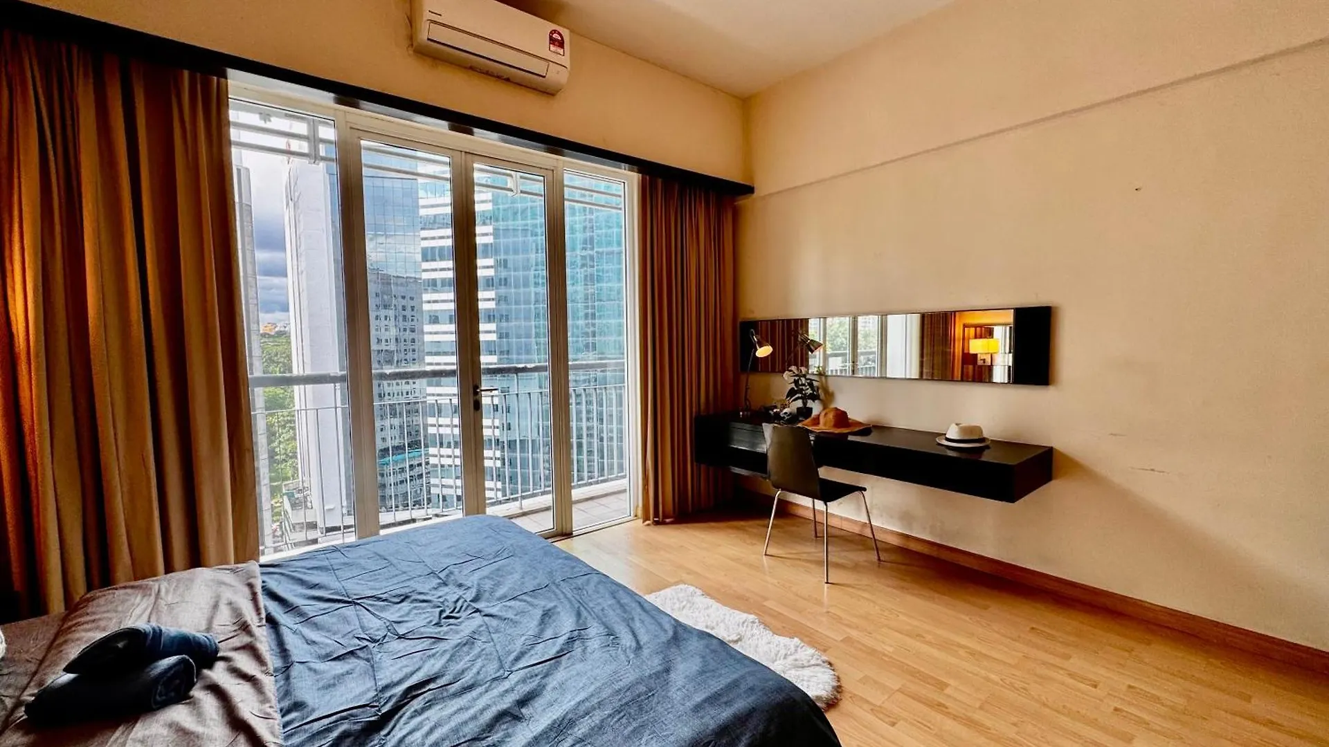 1211 Seri Bukit Ceylon Klcc 5 Minutes To Alor Street Pavilion Bukit Bintang 2R2B 8Pax クアラルンプール アパート